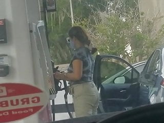 Sexy Latina ass at gas station