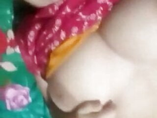 Today Exclusive - Desi girl Showing Her Big Boobs