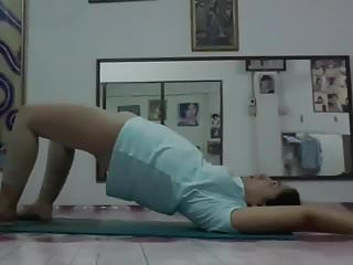 My mom tight spandex yoga pant