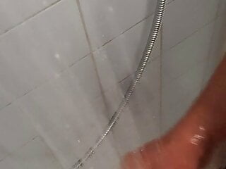 Walenie pod prysznicem 