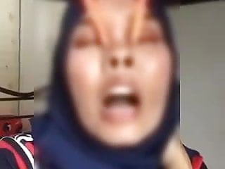 Asian Bdsm Teen vid: Tudung Melayu Nose Hook