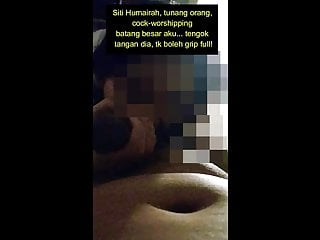 Siti Humairah, tunang orang, cock-worshipping my huge dong