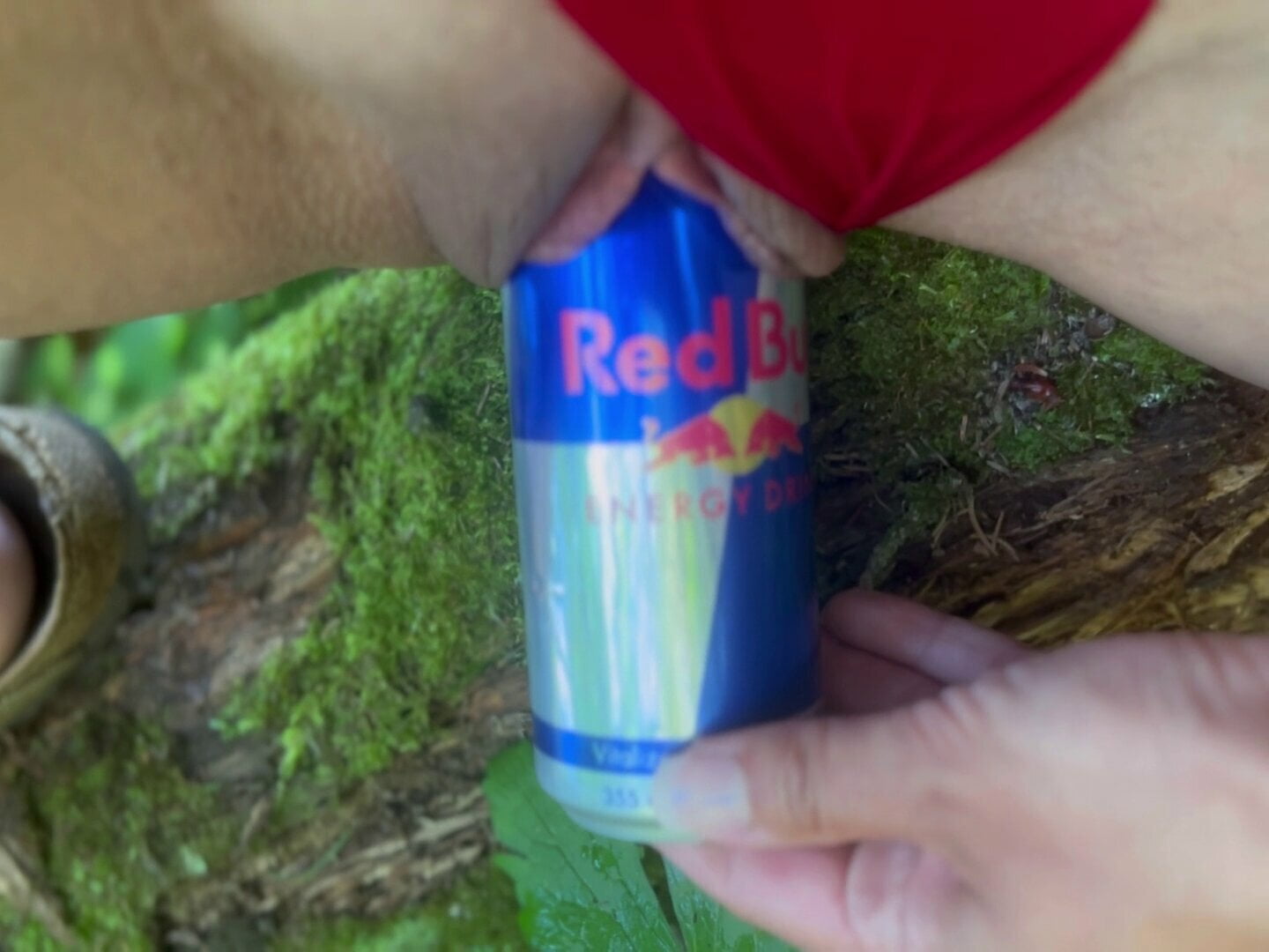 SODA CAN vs Amateur milking mom. Public weird insertions 
