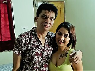 A sexy lonely woman called mature man for massage and with this made a full fucking session. Full Hindi audio