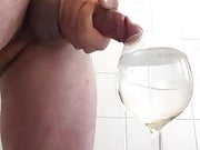 In ein glas abgespritzt! Cum in a glass!