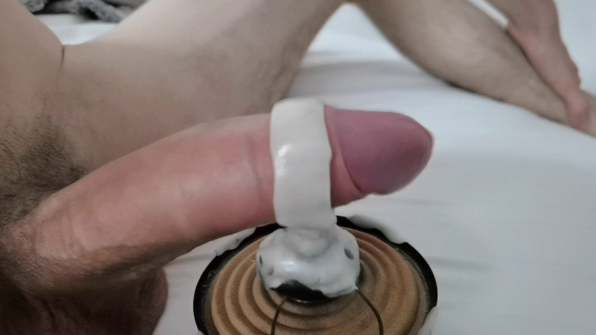 This new male Vibrator shakes my whole cock