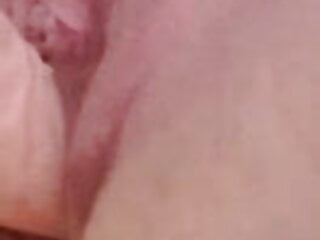 WhatsApp Freundin Yvonnne 35 aus NRW 4 fickt ihren Dildo  - Bild 8