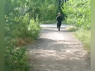 Junges Girl beim Jogging - Bild 1