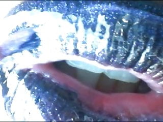 Mistress Onyx - Black Lipstick Fetish Bubblegum Chew