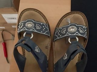 Come on my wifes girlfriends sandals...
