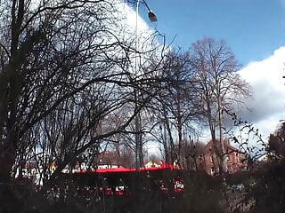 Auf der Strasse aufgerissen und zuhause gefesselt