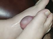  Cumming on wife's foot