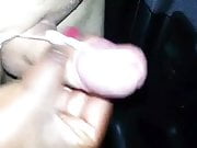 Girlfriend was giving a handjob and playing with my cum