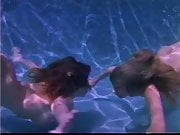 2 Lesbians underwater sex