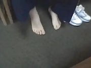 Sexy MILF shows natural feet