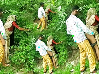 Mangal brother-in-law #NAME? in the forest, on the pretext of roaming in the forest, husband made video