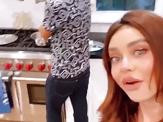 sarah hyland porn videos - BoulX.com