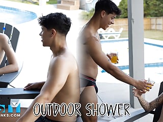 NastyTwinks – Outdoor Shower – Jay Angelo takes a shower outside when Jordan Haze Checks in on Him and Fun Ensues