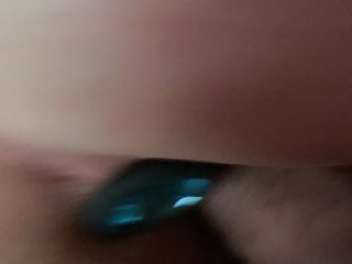 Mit Plug im Arschloch gefickt
