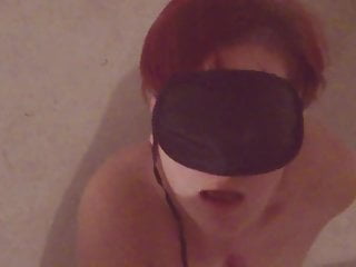 Playing with a blindfolded sub...