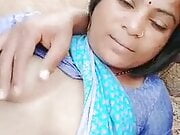 Desi women playing with dick outdoor