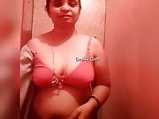 Tamil iyer maami, wife shows her boobs