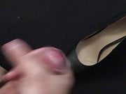 Cum in black heel