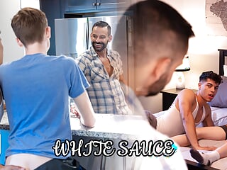 CumHereBoy – White Sauce – Twink friends Jordan Haze and Brett Ryder get caught by Step Dad David Benjamin