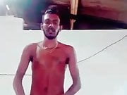 Sri Lankan tuk tuk guy wanking