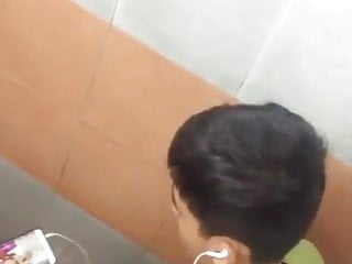 Asian Teen wanks on Toilet