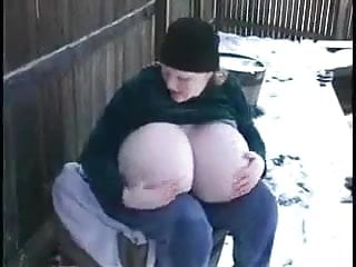 Keisha Evans Jiggling Her Huge Fake Boobs