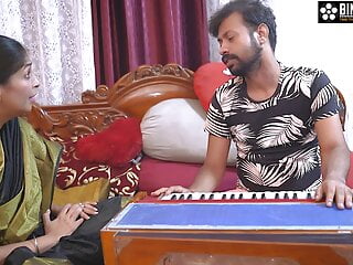  video: Student real hardcore fuck with singing teacher FUNNY TALK ( hindi audio )