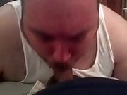 Gordito comiendo lefa