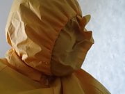 Breathcontrol in rainwear hoods