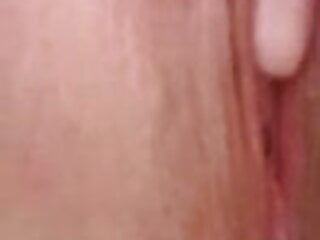 WhatsApp Freundin Yvonnne 35 aus NRW 4 fickt ihren Dildo  - Bild 1