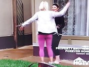 HGTV whooty booty in leggings. Fit, tight ass 