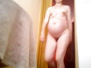 wife pregnant nude