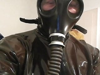 Breathplay with corrugated tube and breathing...