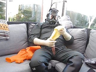 Gummihandsken In Rubbergloves And Rainclothes Wanking