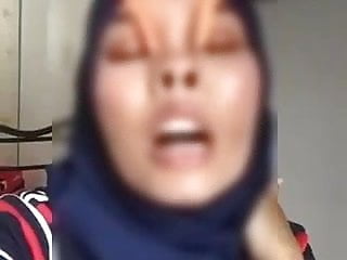 Tudung Melayu...