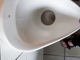 سکس گی morning pee at urinal hd videos handjob  amateur  60 fps (gay)  