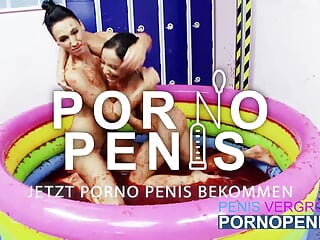 Tammie Lee und Romana Ryder lieben es, nass zu sein - Bild 7