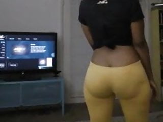 yellow pants twerk